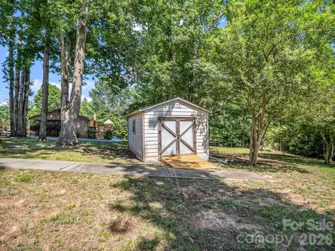 385 Eastview Dr, Bostic, NC 28018 photo 10