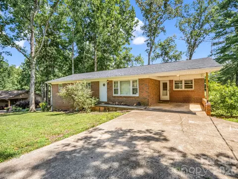 385 Eastview Dr, Bostic, NC 28018 photo 3