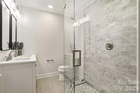 Bath - 711 Concord Rd, Davidson, NC 28036 photo 2 of 4