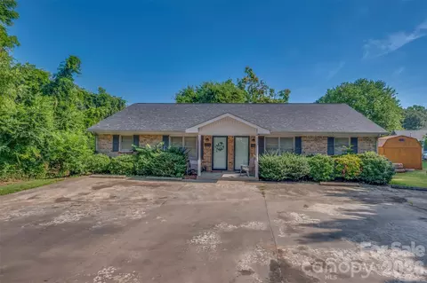 143 Big Springs Ave, Forest City, NC 28043