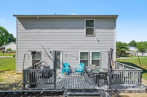 Exterior - 347 Cornwall Dr, Salisbury, NC 28147 photo 3 of 4
