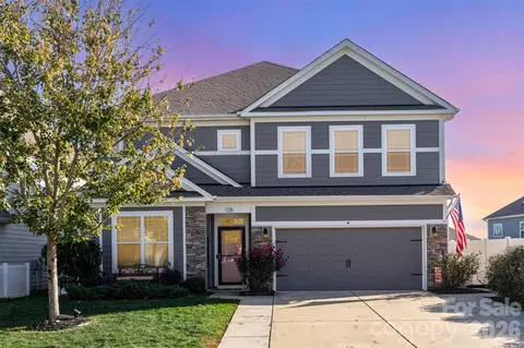128 Longleaf Dr, Mooresville, NC 28117