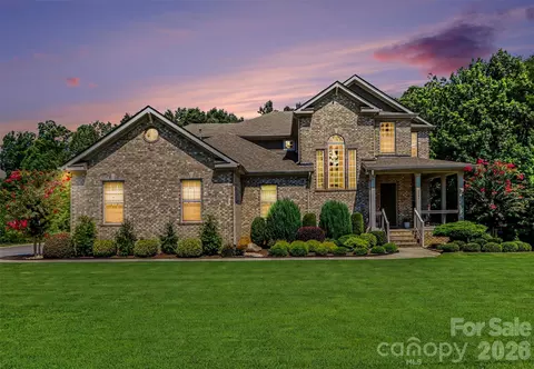 122 Campanile Dr, Mooresville, NC 28117