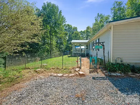 Exterior - 59 Sprinkle Dr, Spruce Pine, NC 28777 photo 7 of 10
