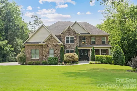 314 Stone Cliff Ln, Lake Wylie, SC 29710