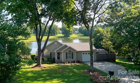 6323 Martin Lake Rd, Charlotte, NC 28227