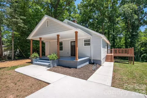 126 39th Avenue Nw Ct NW, Hickory, NC 28601