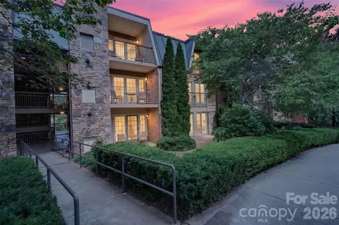 325 Bowling Park Rd, Asheville, NC 28803