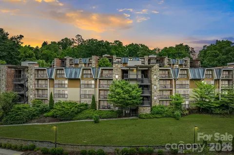 325 Bowling Park Rd, Asheville, NC 28803