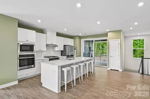 957 Portrush Ln, Tega Cay, SC 29708 photo 11