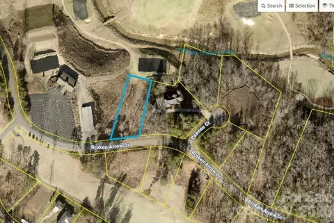 251 Broken Arrow 33 Dr #33, Statesville, NC 28677