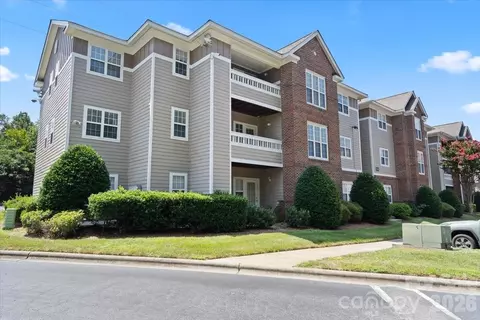 9810 Campus Walk H Ln #H, Charlotte, NC 28262