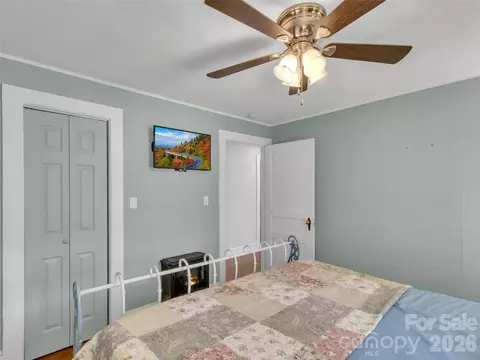 Bedroom - 1114 Old Clyde Rd, Clyde, NC 28721 photo 7 of 7