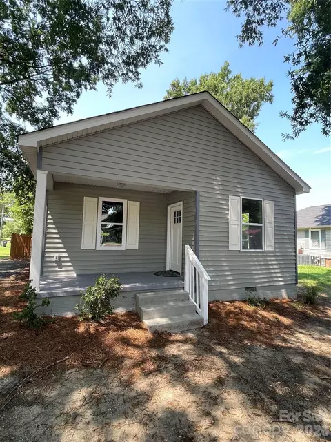 601 W Round St, Landis, NC 28088