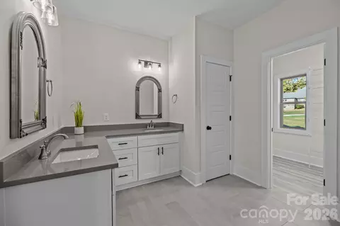 Bath - 2003 Duntov Dr, Monroe, NC 28110 photo 1 of 3