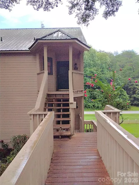 160 Whitney Building B Apt 12 Blvd Apt Building B #BUILDING B/  12, Lake Lure, NC 28746