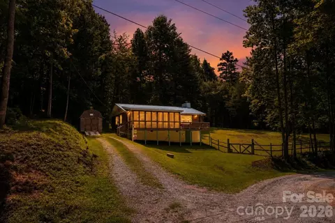 245 Mallard Rd, Lake Lure, NC 28746