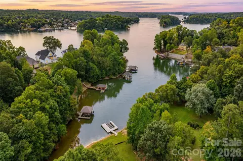 1150 Whispering Winds Dr, Catawba, NC 28609