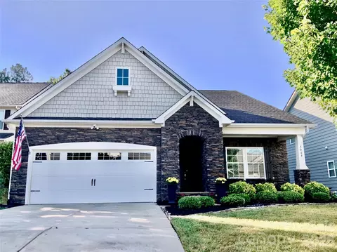 5064 Stonehill Ln, Matthews, NC 28104
