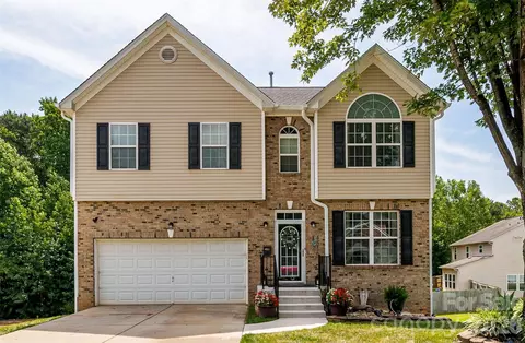 4816 Eagle Creek Dr, Charlotte, NC 28269