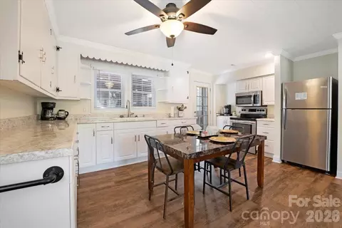 Kitchen - 5088 Hwy 265 Hwy, Ruby, SC 29741 photo 1 of 3
