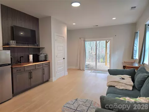 Living - 18 Baker Pl, Arden, NC 28704 photo 3 of 3