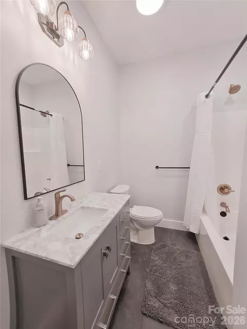 Bath - 18 Baker Pl, Arden, NC 28704 photo 5 of 5