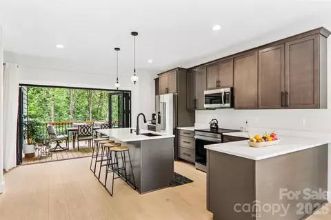 Kitchen - 18 Baker Pl, Arden, NC 28704 photo 3 of 5