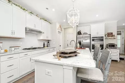 Kitchen - 534 Madison Falls Ct, Fort Mill, SC 29708 photo 3 of 4