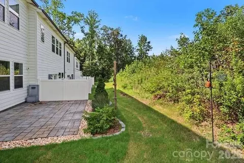 Exterior - 534 Madison Falls Ct, Fort Mill, SC 29708 photo 2 of 5