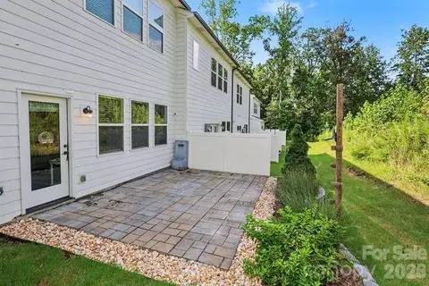 Exterior - 534 Madison Falls Ct, Fort Mill, SC 29708 photo 3 of 5