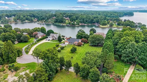 50 Sand Bar Dr, Taylorsville, NC 28681