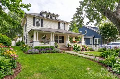 729 5th W Ave W, Hendersonville, NC 28739