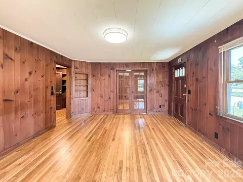 Living - 331 Probart St, Brevard, NC 28712 photo 1 of 2