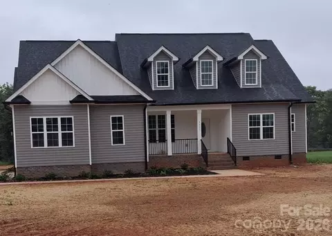 5517 Harvest Hills Rd, Bessemer City, NC 28016