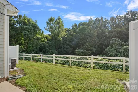 Exterior - 745 Prospect Ln, Fort Mill, SC 29708 photo 2 of 3