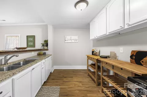 Entry Way - 804 S Jackson St, Salisbury, NC 28144 photo 1 of 1
