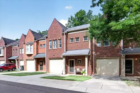 4632 Dabney Vigor Dr, Charlotte, NC 28209