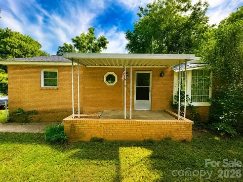 128 E Hilltop Dr, Gastonia, NC 28054