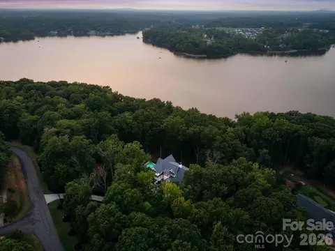 13702 Sage Thrasher Ln, Charlotte, NC 28278