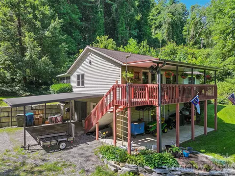 462 Farley St, Waynesville, NC 28786