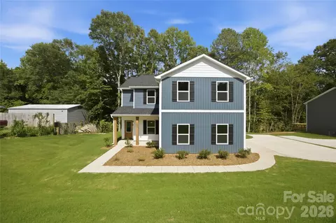 402 North St, Dallas, NC 28034
