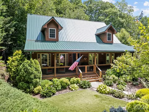 612 Brannon Forest Dr, Waynesville, NC 28785