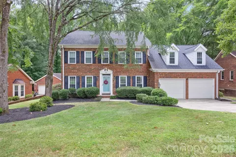 9516 Deer Spring Ln, Charlotte, NC 28210