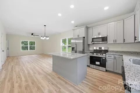 101103 Baldwin Ave, Spencer, NC 28159 photo 4