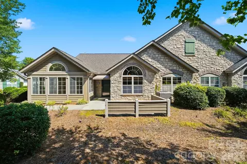 808 Wynnshire B Dr #B, Hickory, NC 28601