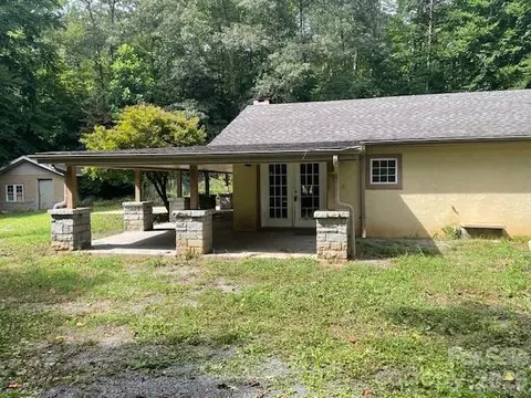 94 Robertson Dr, Old Fort, NC 28762