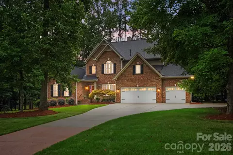 5630 Turkey Oak Dr, Charlotte, NC 28227