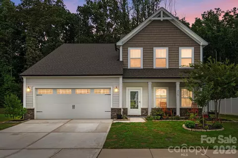 2667 Andes Dr, Statesville, NC 28625