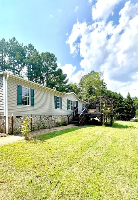 912 Grace Dr, Stanley, NC 28164